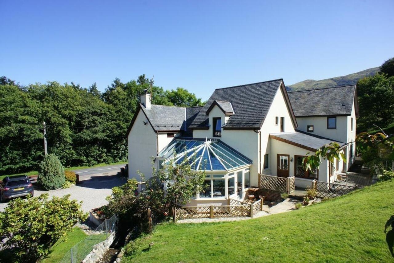 Ben Nevis Guest House ฟอร์ตวิลเลียม ภายนอก รูปภาพ
