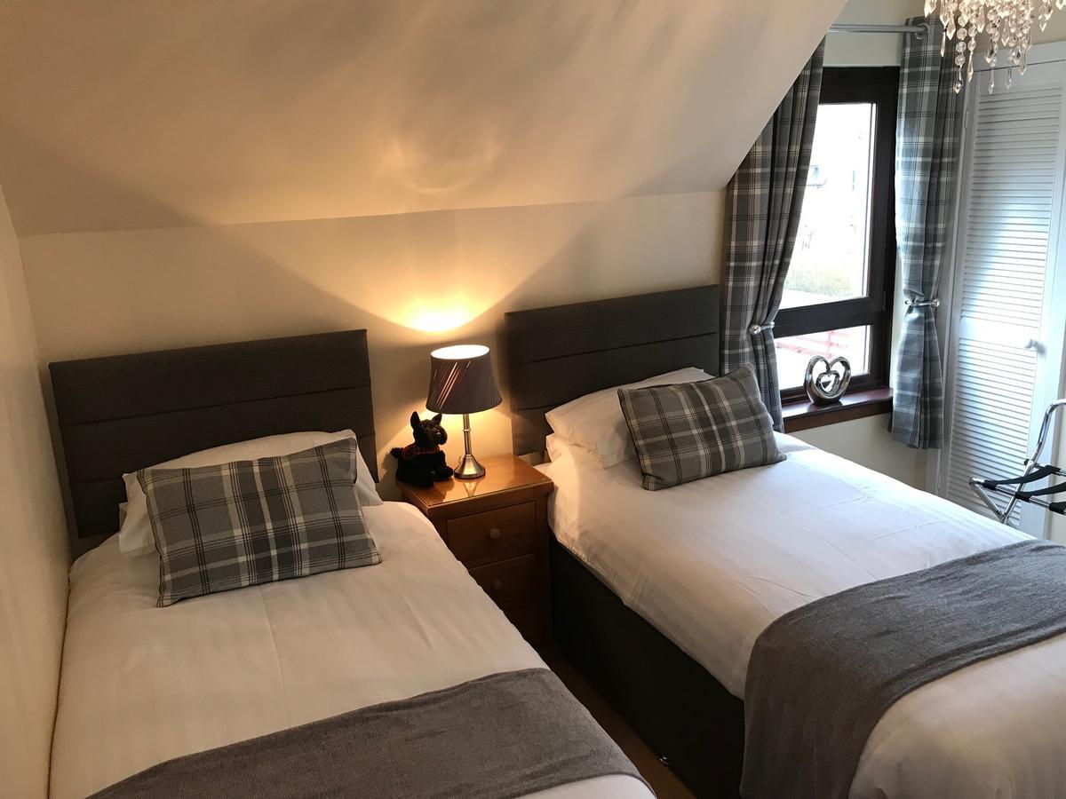 Ben Nevis Guest House ฟอร์ตวิลเลียม ภายนอก รูปภาพ