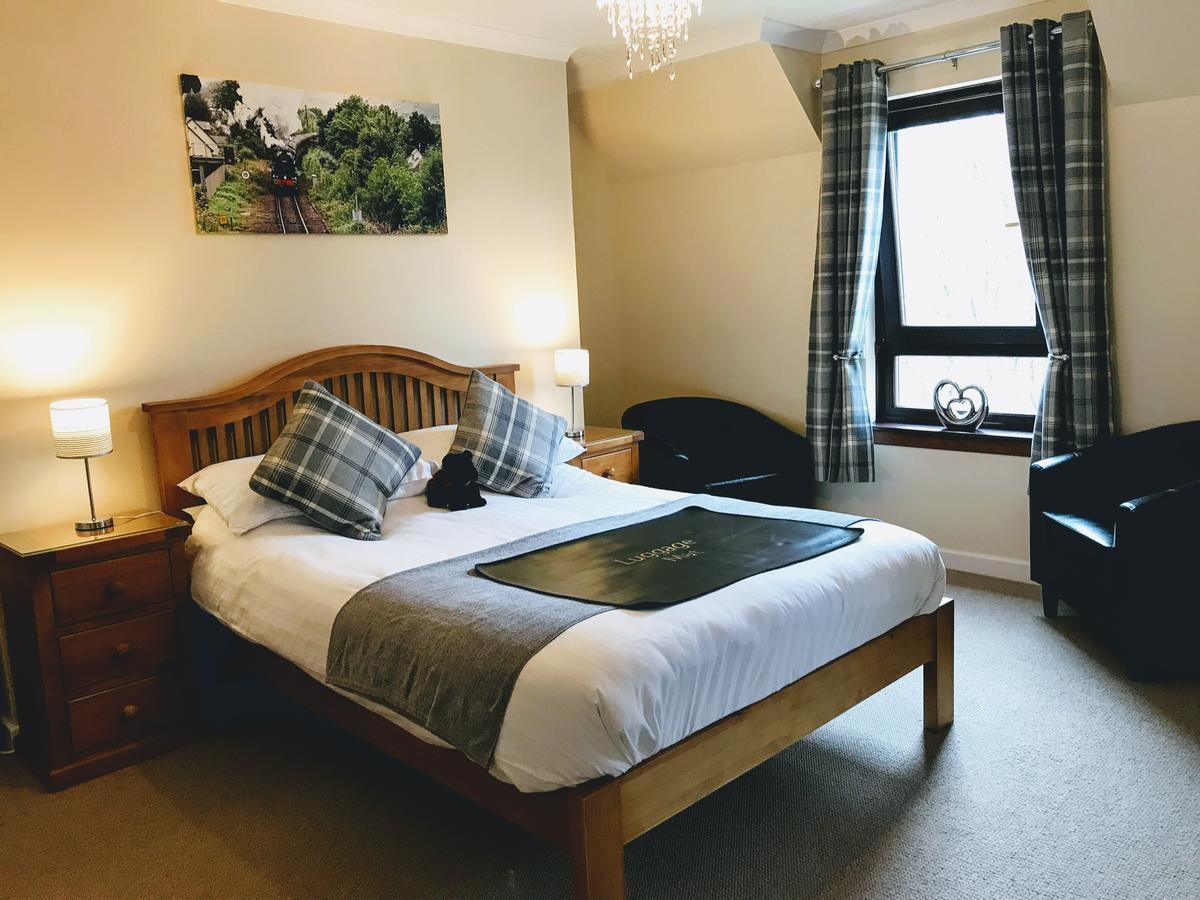 Ben Nevis Guest House ฟอร์ตวิลเลียม ภายนอก รูปภาพ